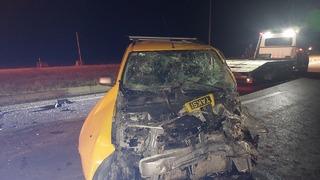 Çorum'da traktörle taksinin çarpışması sonucu 3 kişi yaralandı