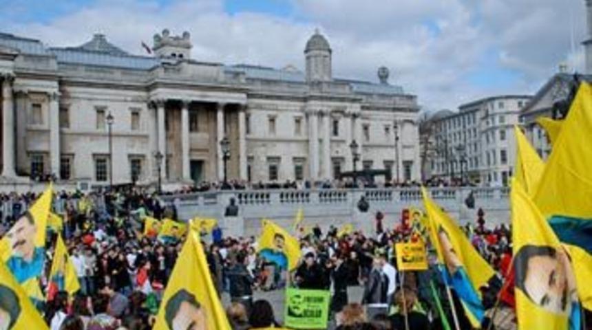 Londra'da amacını aşan kutlama