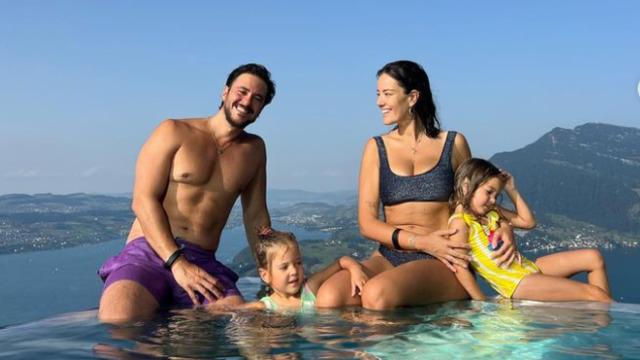 Pelin Akil'in eşi Anıl Altan kızlarıyla ilgili gelen yoruma çok sinirlendi! Verdiği cevapla gündem oldu