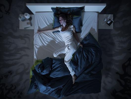 Gece uyurken ense ve boyun terlemesi neden olur?