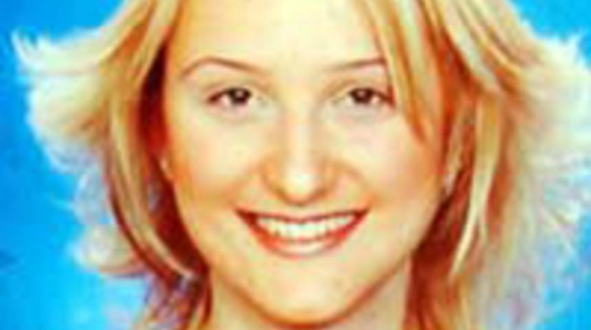 Kıskan&ccedil;lık krizine giren gen&ccedil; kız kan d&ouml;kt&uuml;