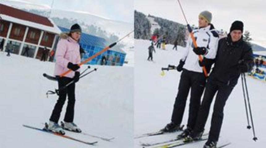 Tarık Akan &ccedil;ocuklarıyla tatil yapıyor