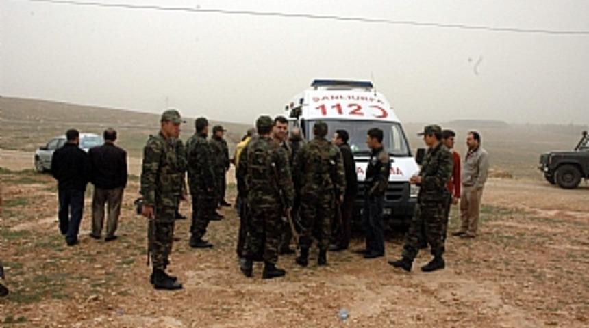 Temel atma t&ouml;reninde taşlı sopalı kavga