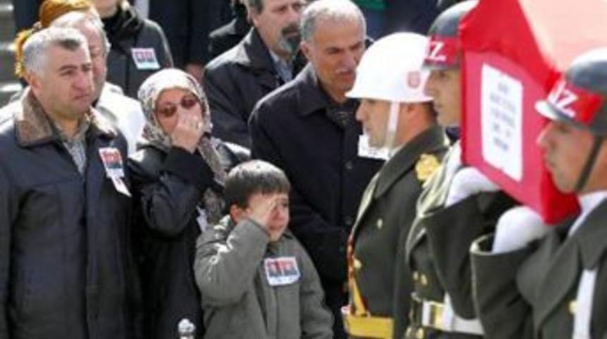 Asker selamıyla veda!