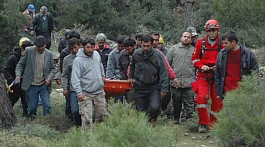 50 metrelik kuyudan &ouml;l&uuml; olarak &ccedil;ıkarıldı