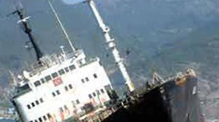 T&uuml;rk tankeri battı