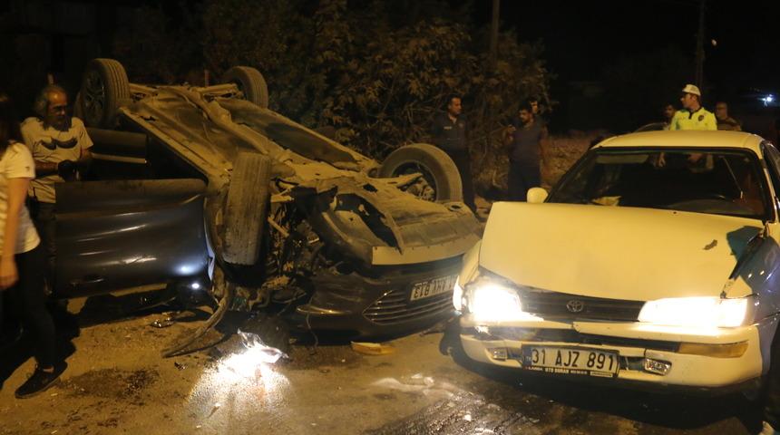 Hatay'da zincirleme trafik kazasında 4 kişi yaralandı