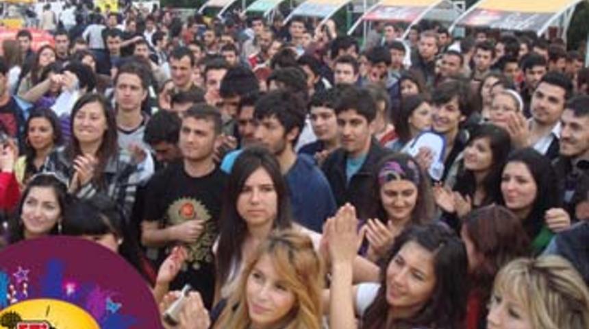 300 bin &uuml;niversiteli gen&ccedil; Eti Fest'te buluşuyor