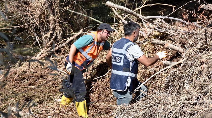 Aksaray'daki selde kaybolan bebek için arama kurtarma çalışmaları sürüyor