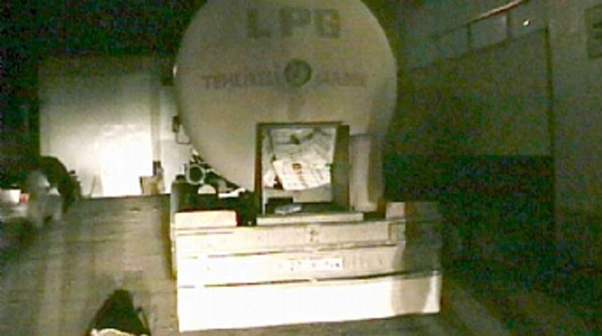 LPG tankı i&ccedil;inde sigara ka&ccedil;ak&ccedil;ılığı