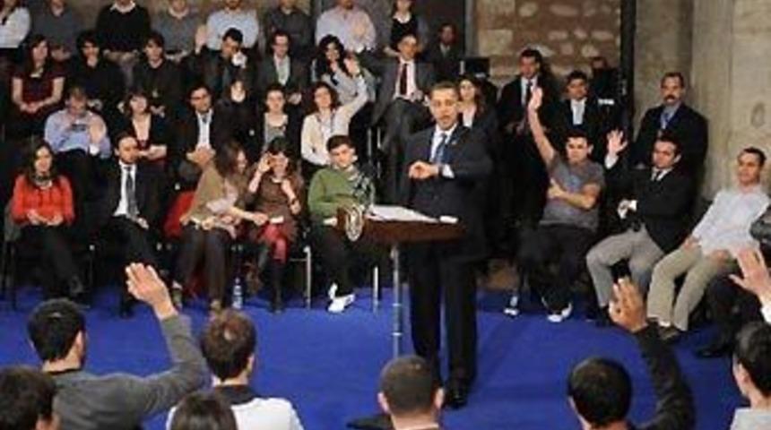 "T&uuml;rkiye'de laiklik geriliyor"