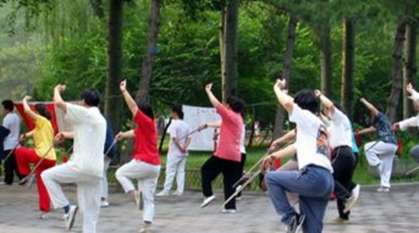 Muhtardan se&ccedil;mene "Tai chi" eğitim vaadi&nbsp;