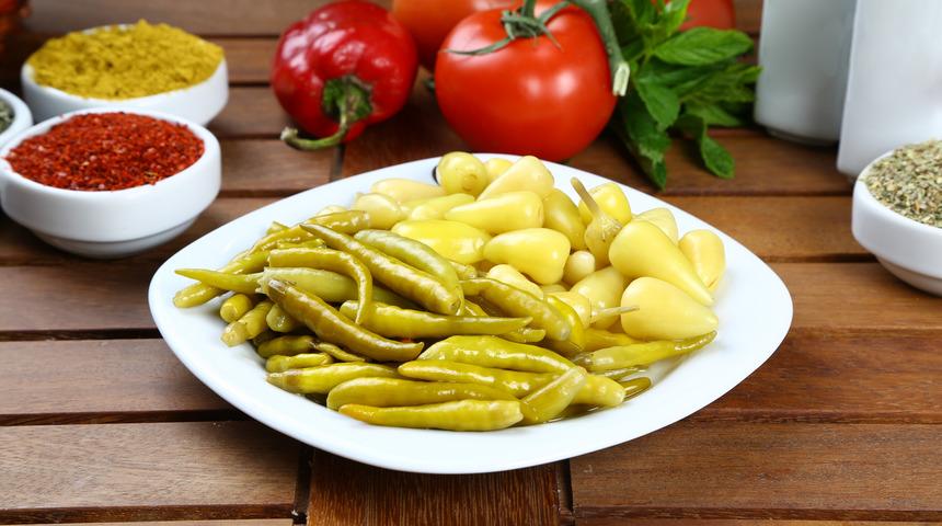 Acı biber turşusu faydaları nelerdir? Acı biber turşusu bağırsakları temizler mi?	