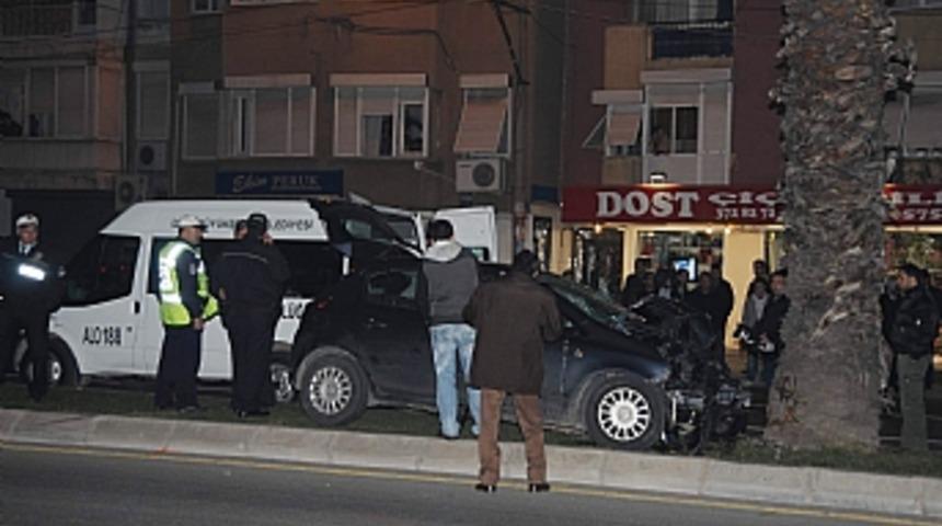 İzmir'de trafik kazası: 1 &ouml;l&uuml;