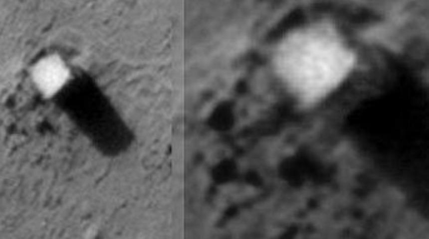 Mars'ta gizemli dikilitaş