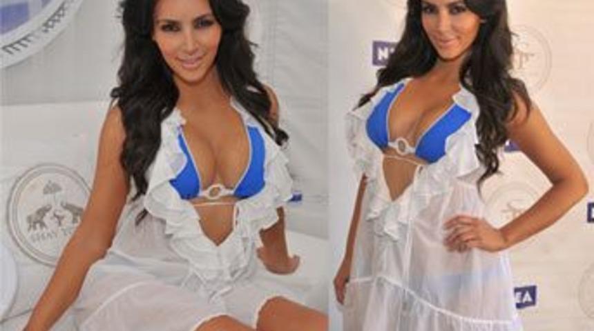 Tanıtıma bikiniyle katılınca ortalık karıştı!