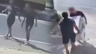 Pişkinliğin böylesi! Yoldan geçen vatandaştan yardım isteyip hırsızlık yaptı