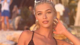 Melisa Döngel iddialı pozlarıyla büyüledi! Görenler Marilyn Monroe sandı