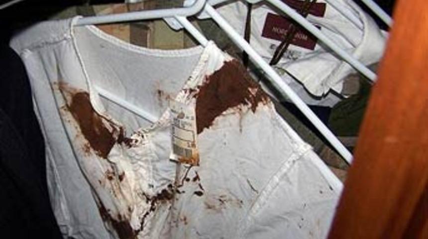 Jackson'un dolabındaki gizemli kanlı bluz!