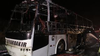Osmaniye'de seyir halindeki yolcu otobüsü yandı