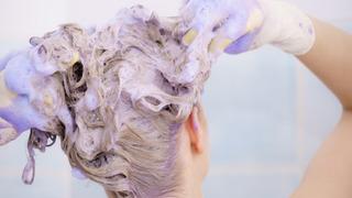 Mor şampuan nasıl kullanılır? Mor şampuan ilk yıkamada etki eder mi?