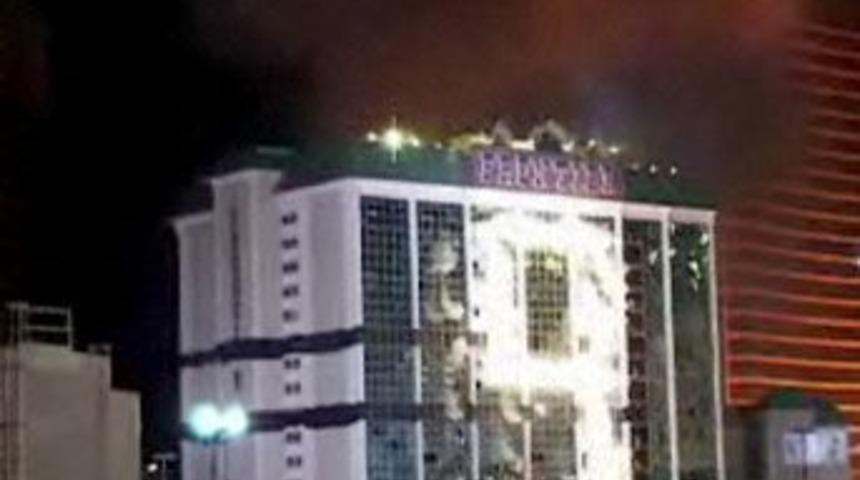 İşte tarihin en g&ouml;rkemli otel yıkımı