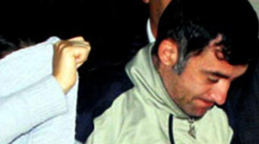 Yalan &uuml;st&uuml;ne yalan