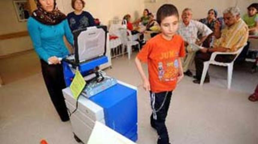 &ldquo;Boyundan b&uuml;y&uuml;k kalbini&rdquo; yanında taşıyor