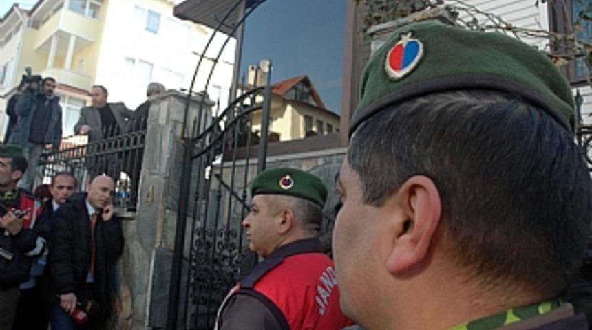 &Ouml;ZBEK, ter&ouml;rle m&uuml;cadele ekipleri tarafından &ccedil;ıkarıldı