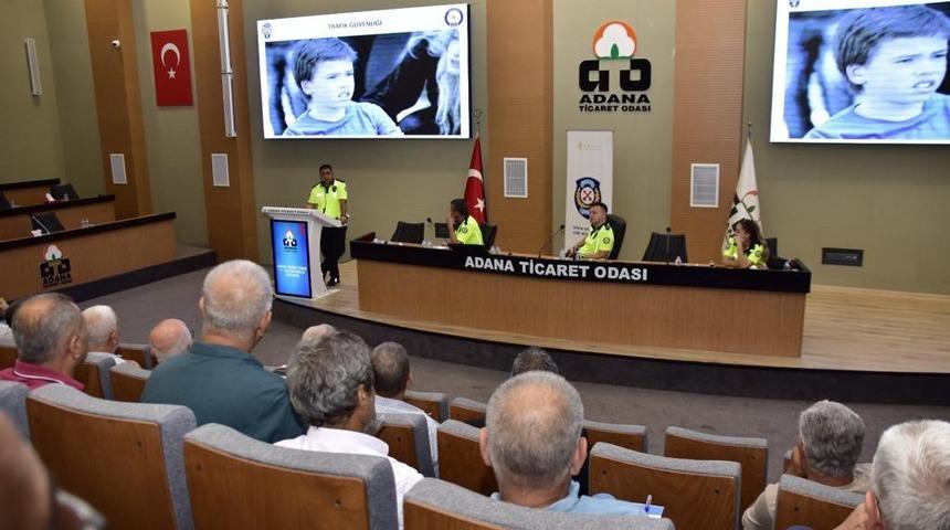 Okul servis şoförlerine trafik eğitim semineri verildi