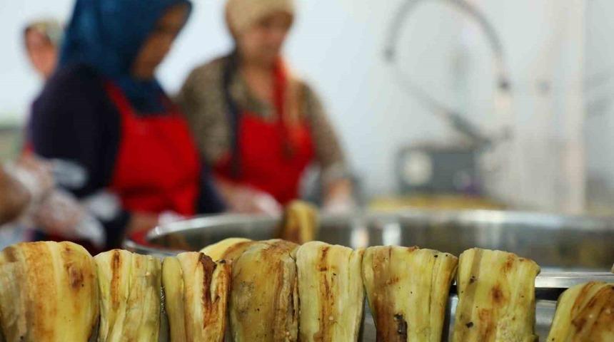 Diyarbakır&rsquo;da kadın &uuml;reticiler &uuml;r&uuml;nlerini pazara sundu