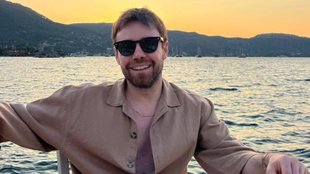 Murat Dalkılıç aşkını ilan etti! El ele pozu olay oldu