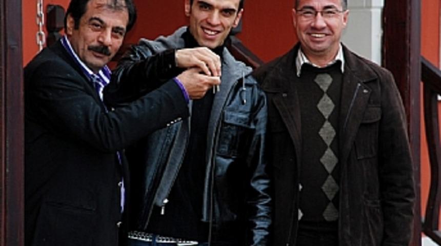 Kenan Sofuoğlu ev sahibi oldu 