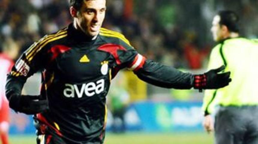 Hakan Ş&uuml;k&uuml;r en golc&uuml;ler listesinde 81. sırada