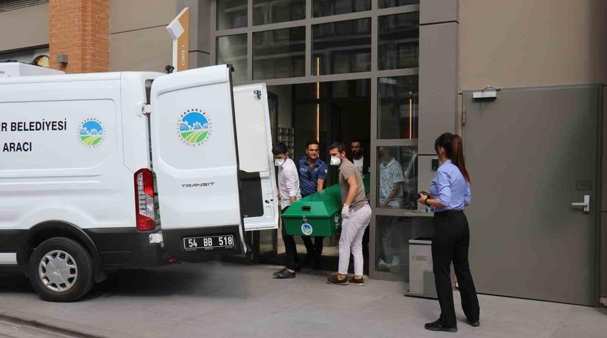 Banyoda ölü bulunan kadının cesedi 3 gün boyunca o dairede kalmış