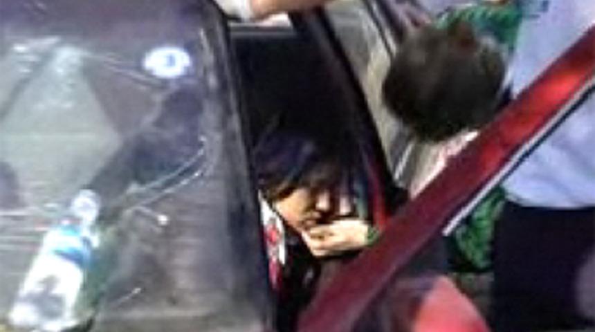 Ehliyetsiz kız &ouml;ğrenci dehşeti: 4 yaralı