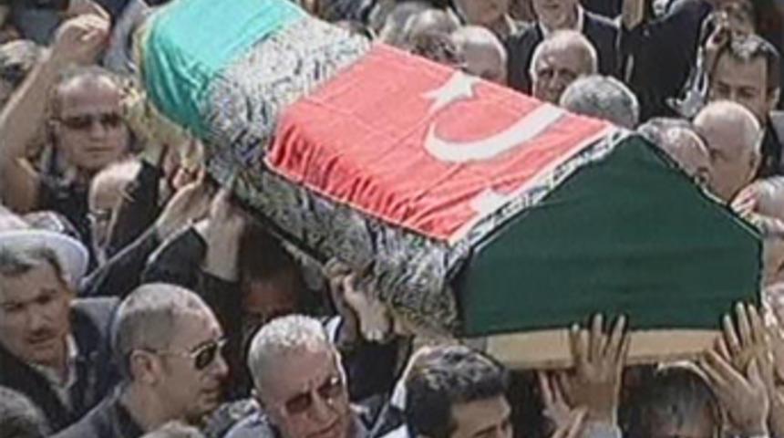 Son Osmanlı son yolculuğuna uğurlandı