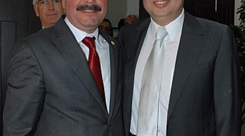 Kuşadası'nda 25 yıl sonra ilk devir teslim