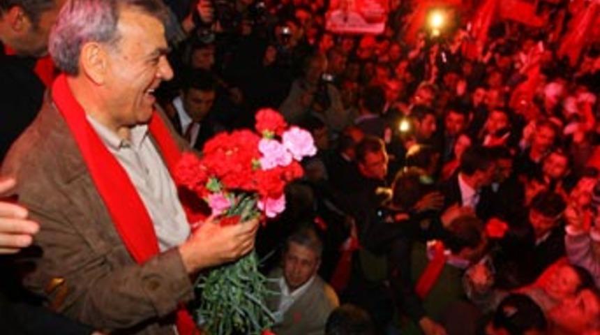 Aziz Kocaoğlu'na coşkulu karşılama