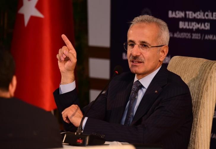 Kanal İstanbul ve hızlı trenle ilgili canlı yayında önemli mesajlar! 'hesap yaptık diyerek duyurdu! 80 dakika olacak...