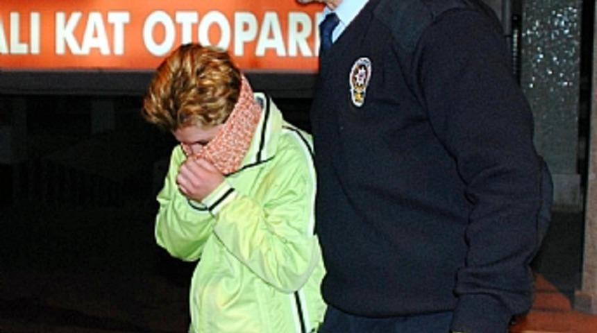 Fuhuş &ccedil;etesi &ccedil;&ouml;kertildi