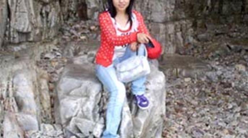 Arkadaşı i&ccedil;in kendini satılığa &ccedil;ıkardı!