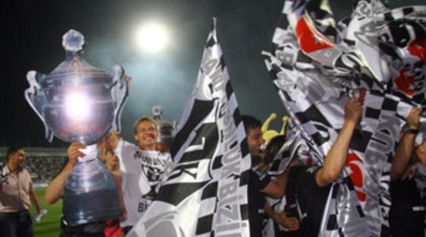 Şampiyon Beşiktaş b&ouml;yle coştu