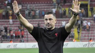 Başakşehir'de yeni hoca resmen açıklandı! Emre Belözoğlu'nun ayrılığından kısa süre sonra anlaşmaya varıldı