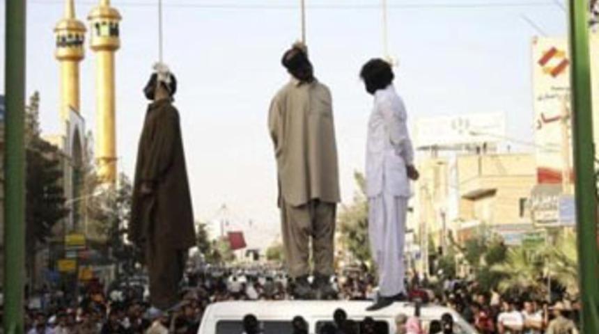 Camiyi bombalayanlar idam edildi