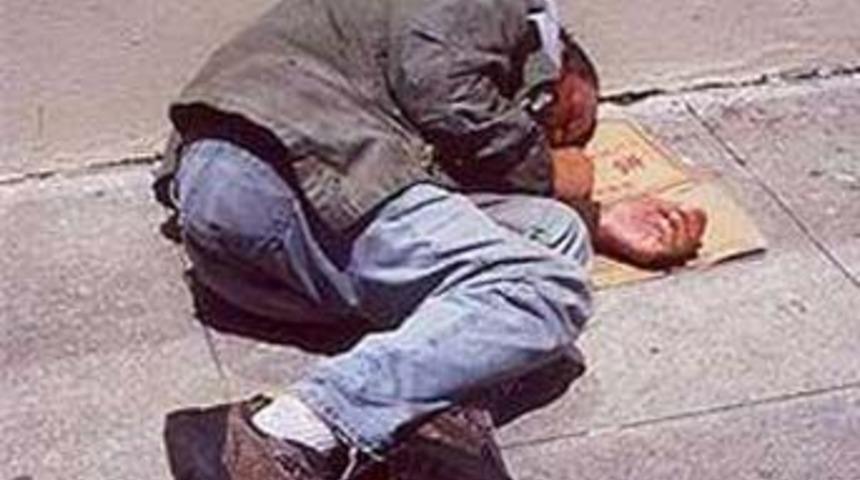 &Ccedil;&ouml;plerin i&ccedil;inde &ouml;ld&uuml;, milyoner &ccedil;ıktı