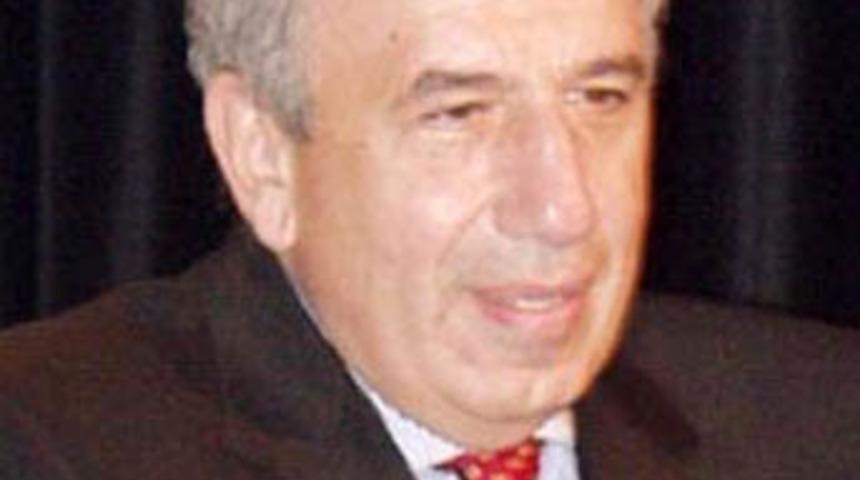 Kemal G&uuml;r&uuml;z'den &ccedil;ok ağır hakaretler