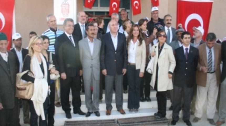 Boğazi&ccedil;i mezunlarının yaptırdığı okul a&ccedil;ıldı