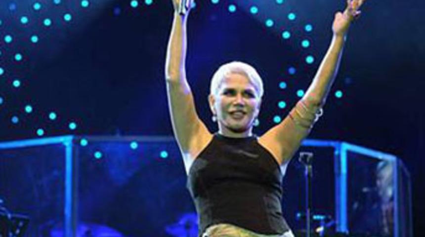 'Sezen Aksu&rsquo;dan mola!