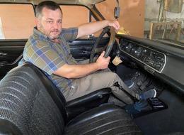 1970 model ama fabrikadan çıktığı gibi... 10 yıldır brandası açılmamıştı, satın aldı